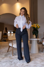 CAMISA BRANCA ÀS RISCAS MANGA BUFANTE PONTO CHIC - Image 5