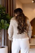 CASACO BEGE COM PÊLO PONTO CHIC - Image 6