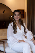 BLUSA BRANCA COM FOLHOS E RENDA PONTO CHIC - Image 3