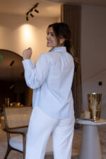 CAMISA AZUL COM PREGAS NA GOLA PONTO CHIC - Image 3