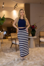 TOP CANELADO AZUL COM APLICAÇÃO DOURADA LANÇA PERFUME - Image 3