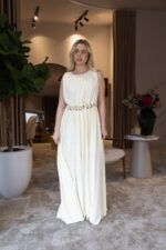 VESTIDO COMPRIDO COM APLICAÇÃO DOURADAS LANÇA PERFUME