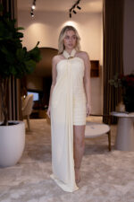 VESTIDO CURTO COM SOBREPOSIÇÃO LANÇA PERFUME