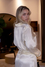 CAMISA ALONGADA ACETINADA LANÇA PERFUME - Image 4