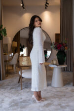 VESTIDO MIDI CRU TEXTURIZADO COM DECOTE EM V PONTO CHIC - Image 7