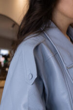 CASACO AZUL EM ECOPELE PONTO CHIC - Image 7