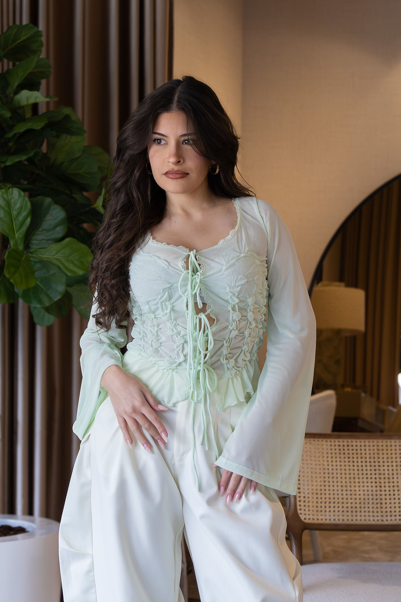 IMG_2144 BLUSA DRAPEADA VERDE ÁGUA COM FRANZIDOS E ATILHAMENTO FRONTAL PONTO CHIC - Image 1