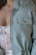 CASACO VERDE ÁGUA EM PELO REMOVÍVEL COM CINTURA AJUSTÁVEL PONTO CHIC - Image 5