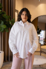 CAMISA BRANCA CLÁSSICA COM BOLSO PONTO CHIC