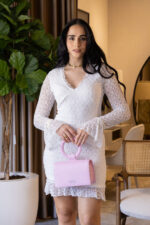 VESTIDO CURTO BRANCO TEXTURIZADO COM DECOTE EM V PONTO CHIC - Image 2