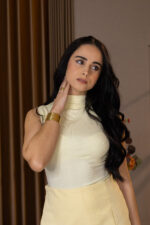 BODY AMARELO CLARO SEM MANGAS PONTO CHIC - Image 3