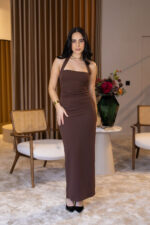 VESTIDO MIDI CASTANHO COM ALÇAS PONTO CHIC - Image 2