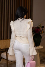 CASACO DE MALHA BRANCO COM FOLHOS E TEXTURA PONTO CHIC - Image 3