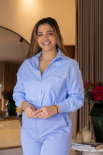 CAMISA AZUL COM APLICAÇÕES DIXIE