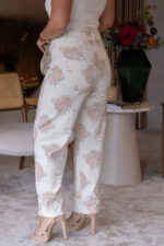 CALÇA FLORAL EM TONS ROSA E VERDE DIXIE - Image 5