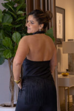 TOP PRETO COM DECOTE DRAPEADO E FRANJAS IMPERIAL - Image 4