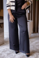 CALÇA PRETA DE CINTURA SUBIDA COM CORTE RETO IMPERIAL - Image 2