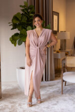 VESTIDO MIDI ROSA COM DRAPEADO FRONTAL IMPERIAL