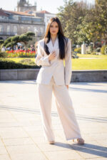 FATO BEGE COM RISCA DIPLOMÁTICA PONTO CHIC