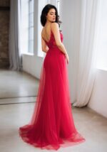 VESTIDO VERMELHO LONGO EM TULE BORDADO COM APLICAÇÕES DE PEDRARIA PONTO CHIC - Image 4