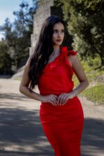 VESTIDO VERMELHO LONGO COM FOLHOS ASSIMÉTRICOS PONTO CHIC - Image 5