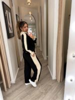 CONJUNTO PRETO E BEGE COM CAPUZ E FAIXAS LATERAIS PONTO CHIC - Image 2