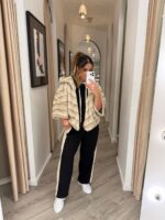 CASACO/CAPA BEGE EM PÊLO COM FECHO PONTO CHIC - Image 4