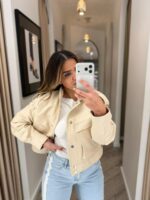 CASACO CURTO EM EFEITO PELE BEGE COM BOTÕES PONTO CHIC - Image 5