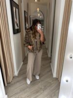 CASACO/CAPA TAUPE EM PÊLO COM FECHO PONTO CHIC - Image 5