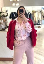 CAMISA RISCAS ROSA COM APLICAÇÕES EM LANTEJOULAS PONTO CHIC