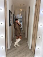 CASACO ACOLCHOADO CASTANHO COM CAPUZ PONTO CHIC - Image 4