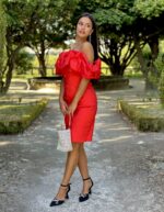 VESTIDO VERMELHO CURTO COM FOLHO VOLUMOSO PONTO CHIC