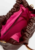 MALA CASTANHA EM PELE COM ALÇA METÁLICA LANÇA PERFUME - Image 4