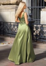 VESTIDO LONGO VERDE ACETINADO COM BORDADO PONTO CHIC - Image 2