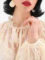 VESTIDO EM RENDA BEGE RINASCIMENTO - Image 4