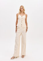 TOP BEGE COM BOTÕES DOURADOS LANÇA PERFUME - Image 3