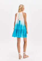 VESTIDO CURTO DEGRADÉ NUDE E AZUL TURQUESA COM FOLHO PLISSADO - Image 5