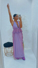 VESTIDO LONGO LILÁS COM FOLHOS E DECOTE PROFUNDO PONTO CHIC