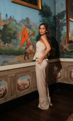 CALÇA BEGE RISCAS FINAS SAHOCO - Image 4