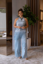 CALÇA  AZUL DE CINTURA SUBIDA COM CORTE RETO IMPERIAL