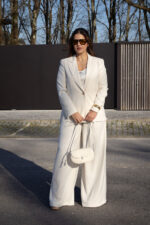 BLAZER BEGE COM DETALHE EM RENDA RINASCIMENTO - Image 2