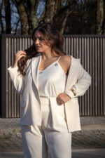 TOP ALÇA FINA CREME COM APLICAÇÕES RINASCIMENTO