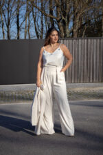 TOP ALÇA FINA CREME COM APLICAÇÕES RINASCIMENTO - Image 3