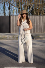 CALÇA FLUIDA BEGE COM PREGAS RINASCIMENTO