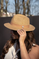 CHAPÉU DE PALHA COM BRILHO RINASCIMENTO - Image 3