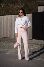 CALÇA ROSA CLARO DE CORTE DIREITO RINASCIMENTO