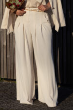 CALÇA CREME FLUIDA COM CINTO IMPERIAL - Image 4