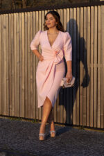 VESTIDO MIDI ROSA CLARO DRAPEADO COM FLOR PONTO CHIC - Image 2