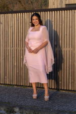 VESTIDO MIDI ROSA COM MANGA FLUIDA PONTO CHIC