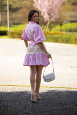 VESTIDO ROSA COM RENDA E MANGA ABALONADA LANÇA PERFUME - Image 4